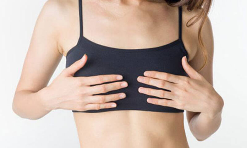 Làm nhỏ ngực bằng cách massage
